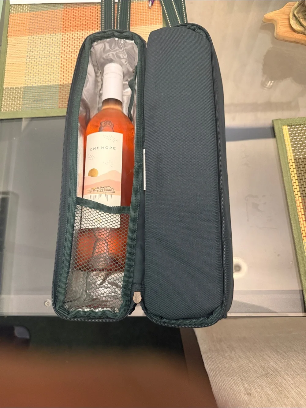 PICNIC AT ASCOT Wine for 2 Insulated Bag. Picnic style includes opener & glasses